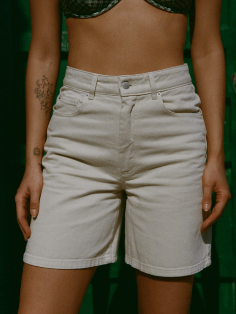 Danalux Short Adèle Écru – Confort et Style Décontracté